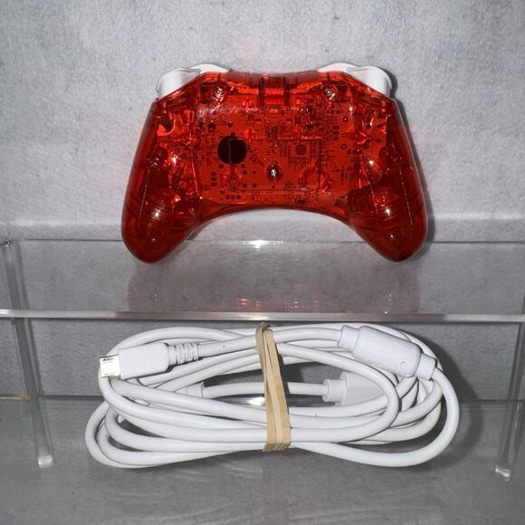 Nintendo Switch Controller Red - Picture 2 of 3